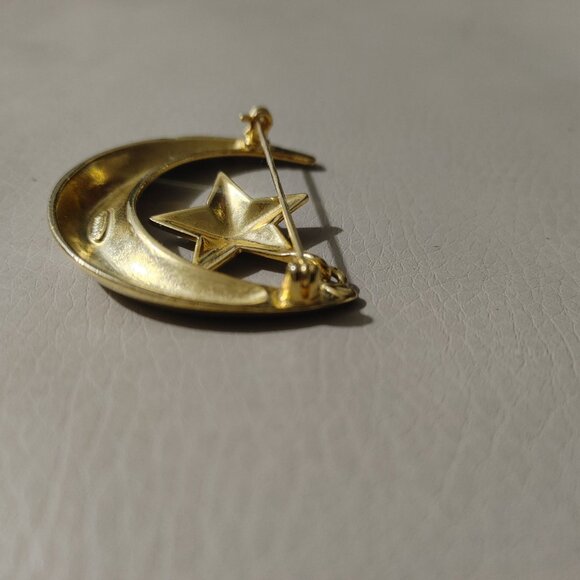 Vittorio Gold Tone Brooch Pin Vintage Crescent Moon Dangling Star Celestial - Picture 6 of 9
